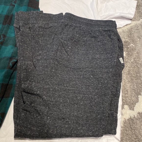 Men’s XL 3 Piece Pajamas - Picture 3 of 5